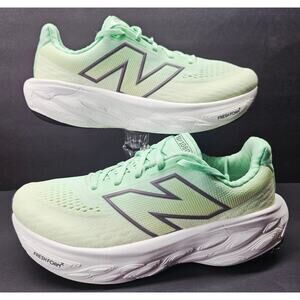 New Balance Women 8.5 Comfy footwear